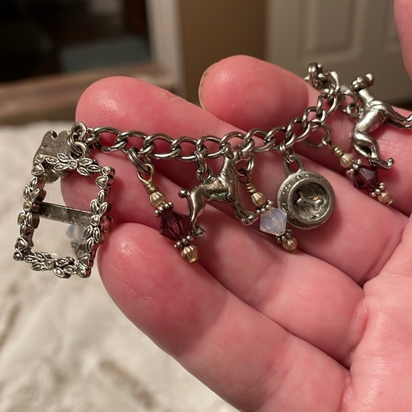 Costume dog charm bracelet - Picture 4 of 5